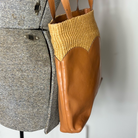 Vintage Straw Scalloped Leather Italian Purse Shoulder bag by Alfredo Picchi - Picture 7 of 17